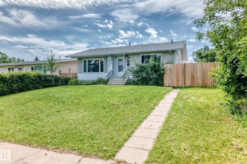 5611 134A Avenue Nw, Edmonton, AB - Outdoor