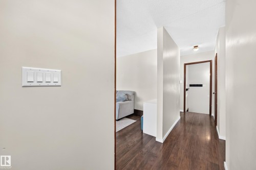 5611 134A Avenue Nw, Edmonton, AB - Indoor Photo Showing Other Room