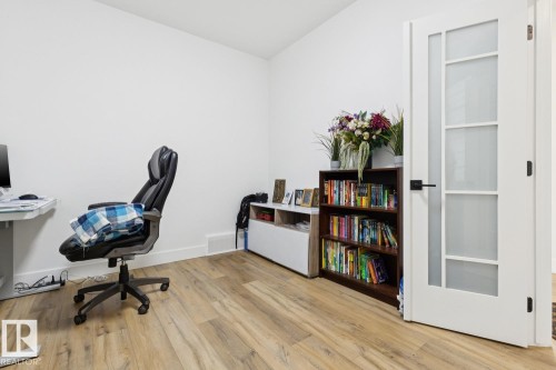 211 Kettyl Court, Leduc, AB - Indoor Photo Showing Office