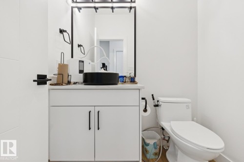 211 Kettyl Court, Leduc, AB - Indoor Photo Showing Bathroom