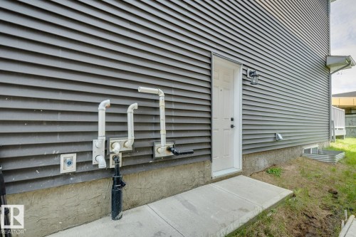 211 Kettyl Court, Leduc, AB - Outdoor