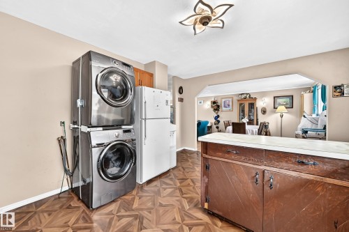8 Fourth Street, Duffield, AB - Indoor Photo Showing Laundry Room