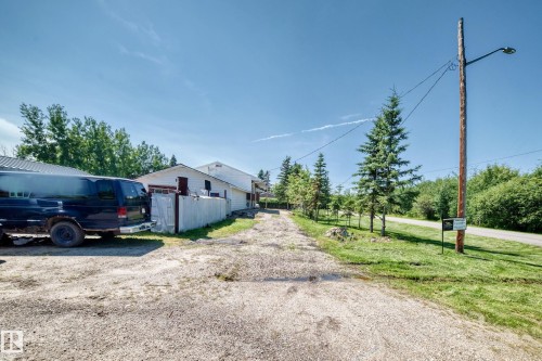 8 Fourth Street, Duffield, AB - Outdoor