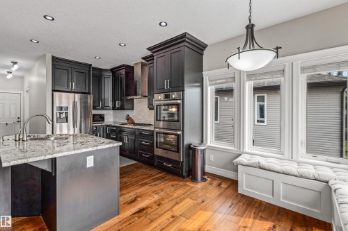 1421 Westerra Bay, Stony Plain, AB - Indoor Photo Showing Kitchen With Upgraded Kitchen