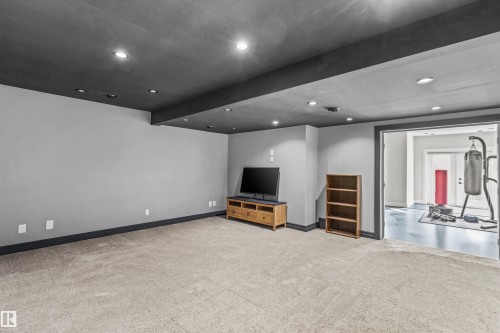 1421 Westerra Bay, Stony Plain, AB - Indoor Photo Showing Other Room