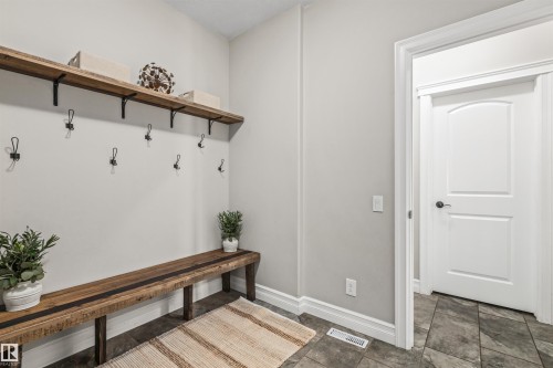 1421 Westerra Bay, Stony Plain, AB - Indoor