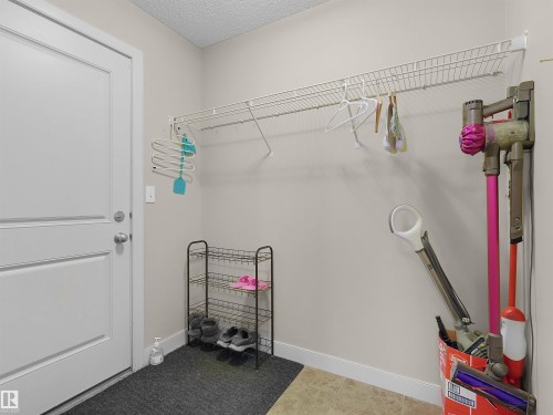 1692 Cunningham Way, Edmonton, AB - Indoor