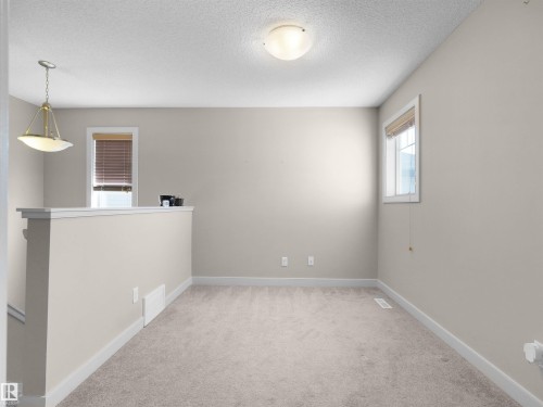 1692 Cunningham Way, Edmonton, AB - Indoor Photo Showing Other Room