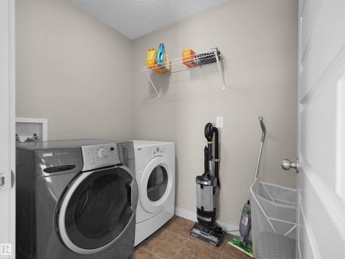 1692 Cunningham Way, Edmonton, AB - Indoor Photo Showing Laundry Room