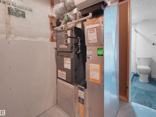 1692 Cunningham Way, Edmonton, AB - Indoor Photo Showing Basement