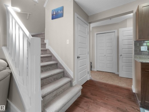 1692 Cunningham Way, Edmonton, AB - Indoor Photo Showing Other Room