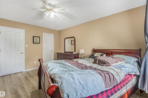 #19 15215 126 St Nw, Edmonton, AB - Indoor Photo Showing Bedroom