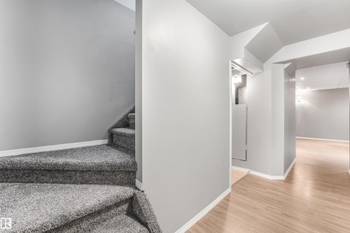 #19 15215 126 St Nw, Edmonton, AB - Indoor Photo Showing Other Room