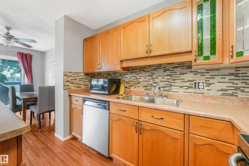 #19 15215 126 St Nw, Edmonton, AB - Indoor Photo Showing Kitchen With Double Sink