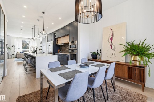 14320 98 Avenue Nw, Edmonton, AB - Indoor Photo Showing Dining Room