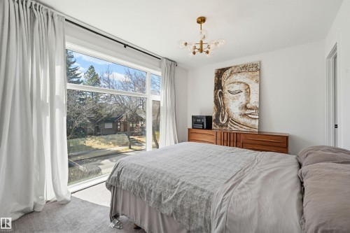 14320 98 Avenue Nw, Edmonton, AB - Indoor Photo Showing Bedroom