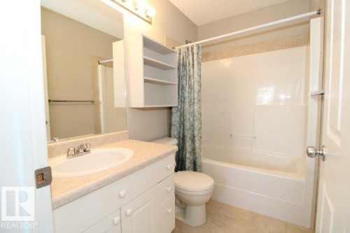 744 88 Street Sw, Edmonton, AB - Indoor Photo Showing Bathroom