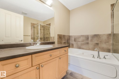 Bathroom - #16 7293 South Terwillegar Dr Nw, Edmonton, AB - Indoor Photo Showing Bathroom