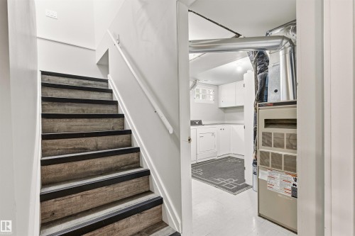 7924 89 Avenue Nw, Edmonton, AB - Indoor Photo Showing Other Room