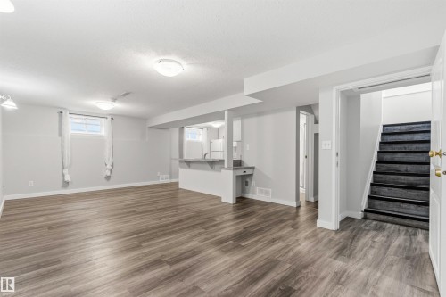 7924 89 Avenue Nw, Edmonton, AB - Indoor Photo Showing Other Room