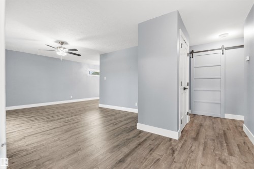 7924 89 Avenue Nw, Edmonton, AB - Indoor Photo Showing Other Room