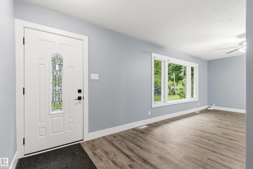7924 89 Avenue Nw, Edmonton, AB - Indoor Photo Showing Other Room