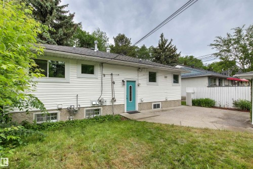 7924 89 Avenue Nw, Edmonton, AB - Outdoor