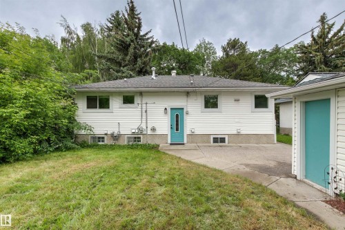 7924 89 Avenue Nw, Edmonton, AB - Outdoor