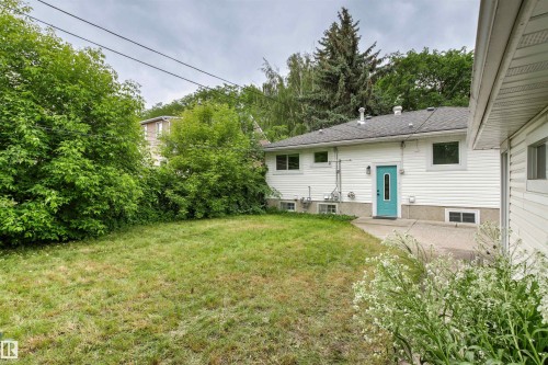 7924 89 Avenue Nw, Edmonton, AB - Outdoor