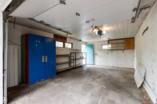 7924 89 Avenue Nw, Edmonton, AB - Indoor Photo Showing Garage