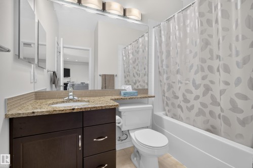 #465 11517 Ellerslie Rd Sw, Edmonton, AB - Indoor Photo Showing Bathroom