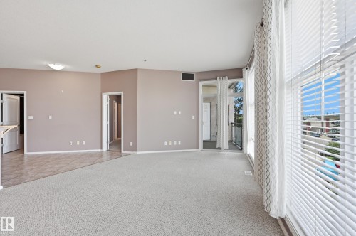 #369 4823 104A St Nw, Edmonton, AB - Indoor Photo Showing Other Room