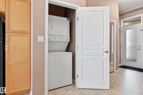 #369 4823 104A St Nw, Edmonton, AB - Indoor Photo Showing Laundry Room
