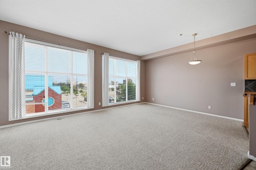 #369 4823 104A St Nw, Edmonton, AB - Indoor Photo Showing Other Room