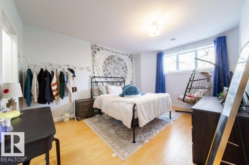 8731 85 Avenue Nw, Edmonton, AB - Indoor Photo Showing Bedroom
