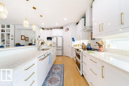 8731 85 Avenue Nw, Edmonton, AB - Indoor Photo Showing Kitchen With Double Sink With Upgraded Kitchen