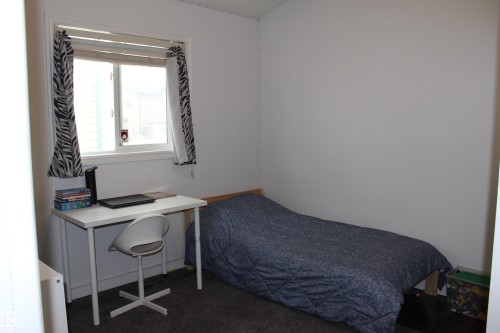 16256 132 Street Nw, Edmonton, AB - Indoor Photo Showing Bedroom