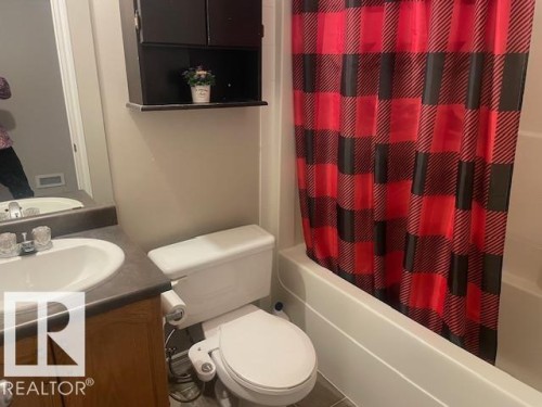 16256 132 Street Nw, Edmonton, AB - Indoor Photo Showing Bathroom