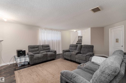 16256 132 Street Nw, Edmonton, AB 