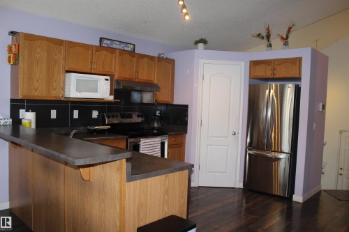 16256 132 Street Nw, Edmonton, AB - Indoor Photo Showing Kitchen