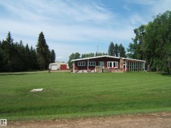151042 TWP  RD 562  Rural Two Hills County, AB T0B 4R0