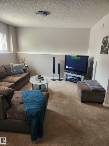 8029 17A Avenue Nw, Edmonton, AB - Indoor Photo Showing Living Room