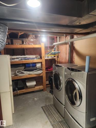 8029 17A Avenue Nw, Edmonton, AB - Indoor Photo Showing Laundry Room