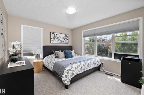 7214 19A Avenue Sw, Edmonton, AB - Indoor Photo Showing Bedroom