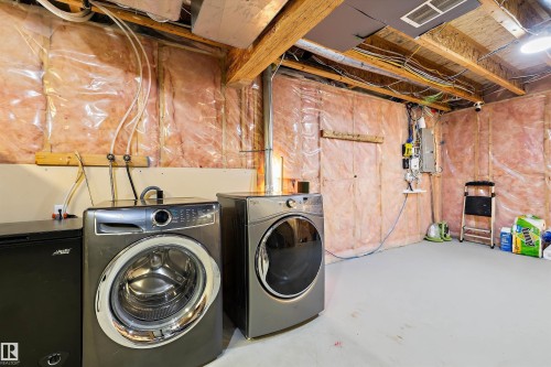 7214 19A Avenue Sw, Edmonton, AB - Indoor Photo Showing Laundry Room