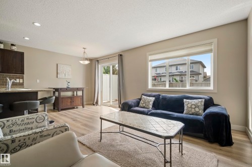 1715 Cunningham Way Sw, Edmonton, AB - Indoor Photo Showing Living Room