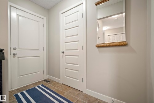 1715 Cunningham Way Sw, Edmonton, AB - Indoor Photo Showing Other Room