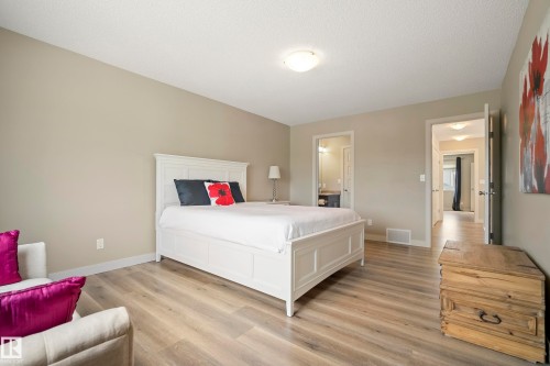 1715 Cunningham Way Sw, Edmonton, AB - Indoor Photo Showing Bedroom