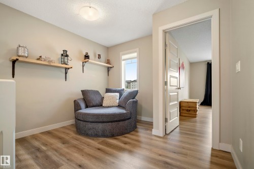 1715 Cunningham Way Sw, Edmonton, AB - Indoor