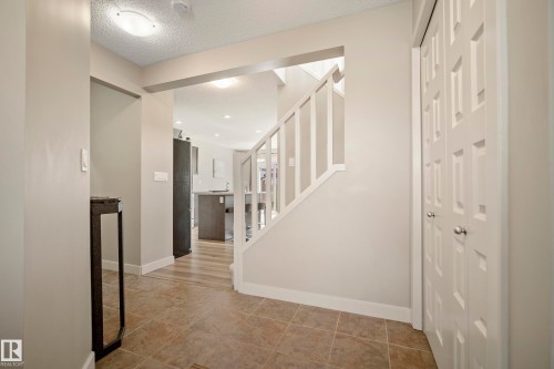 1715 Cunningham Way Sw, Edmonton, AB - Indoor Photo Showing Other Room